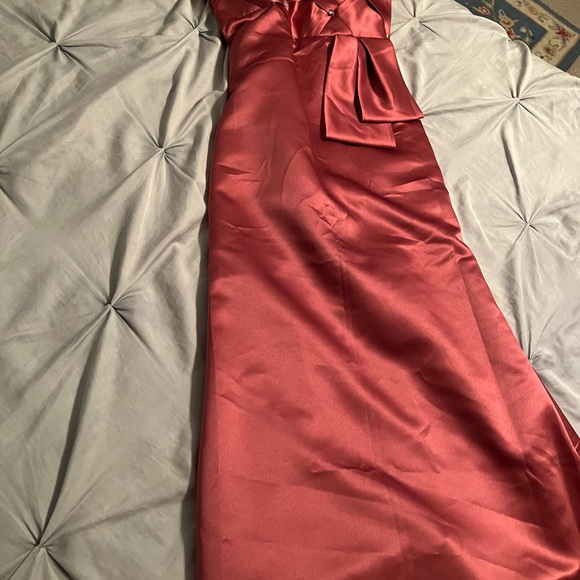 Trumpet/Mermaid Strapless Floor-Length Mother of the Bride Dress
Never Worn! - Picture 7 of 8